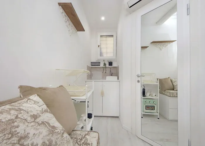 Vicolo Del Bologna In Trastevere By Halldis Appartement