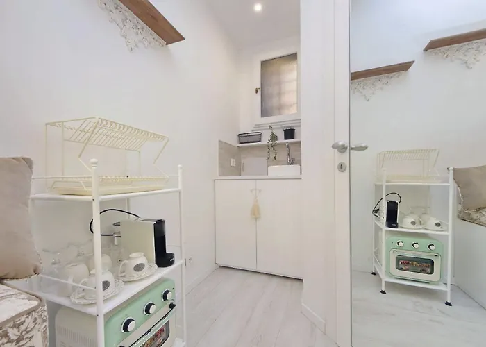 Appartamento Vicolo Del Bologna In Trastevere By Halldis *