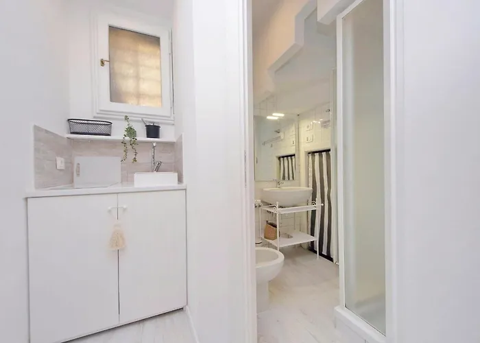 Vicolo Del Bologna In Trastevere By Halldis Appartement